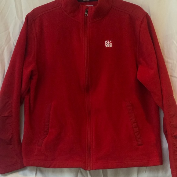 Red Chic Filet Fleece Size Medium - Picture 12 of 13